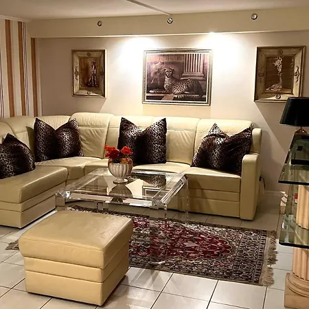 Tiffany'S Ferienapartments Sind Alles, Ausser... Gewoehnlich!!! Timmendorfer Strand Buitenkant foto