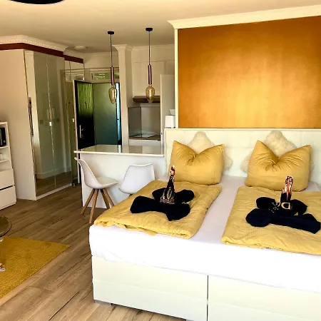 Tiffany'S Ferienapartments Sind Alles, Ausser... Gewoehnlich!!! Timmendorfer Strand Buitenkant foto