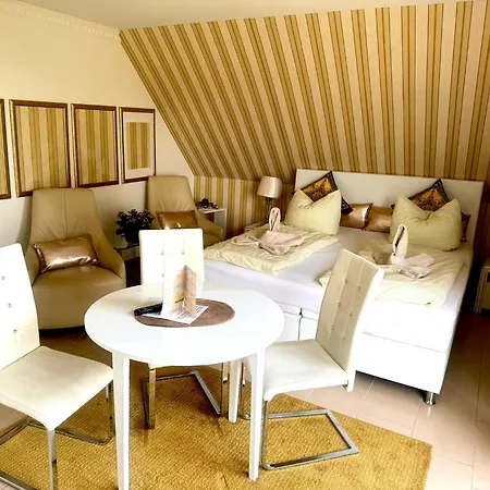 Tiffany'S Ferienapartments Sind Alles, Ausser... Gewoehnlich!!! Timmendorfer Strand Buitenkant foto