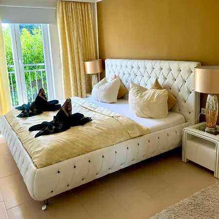 Tiffany'S Ferienapartments Sind Alles, Ausser... Gewoehnlich!!! Timmendorfer Strand Buitenkant foto