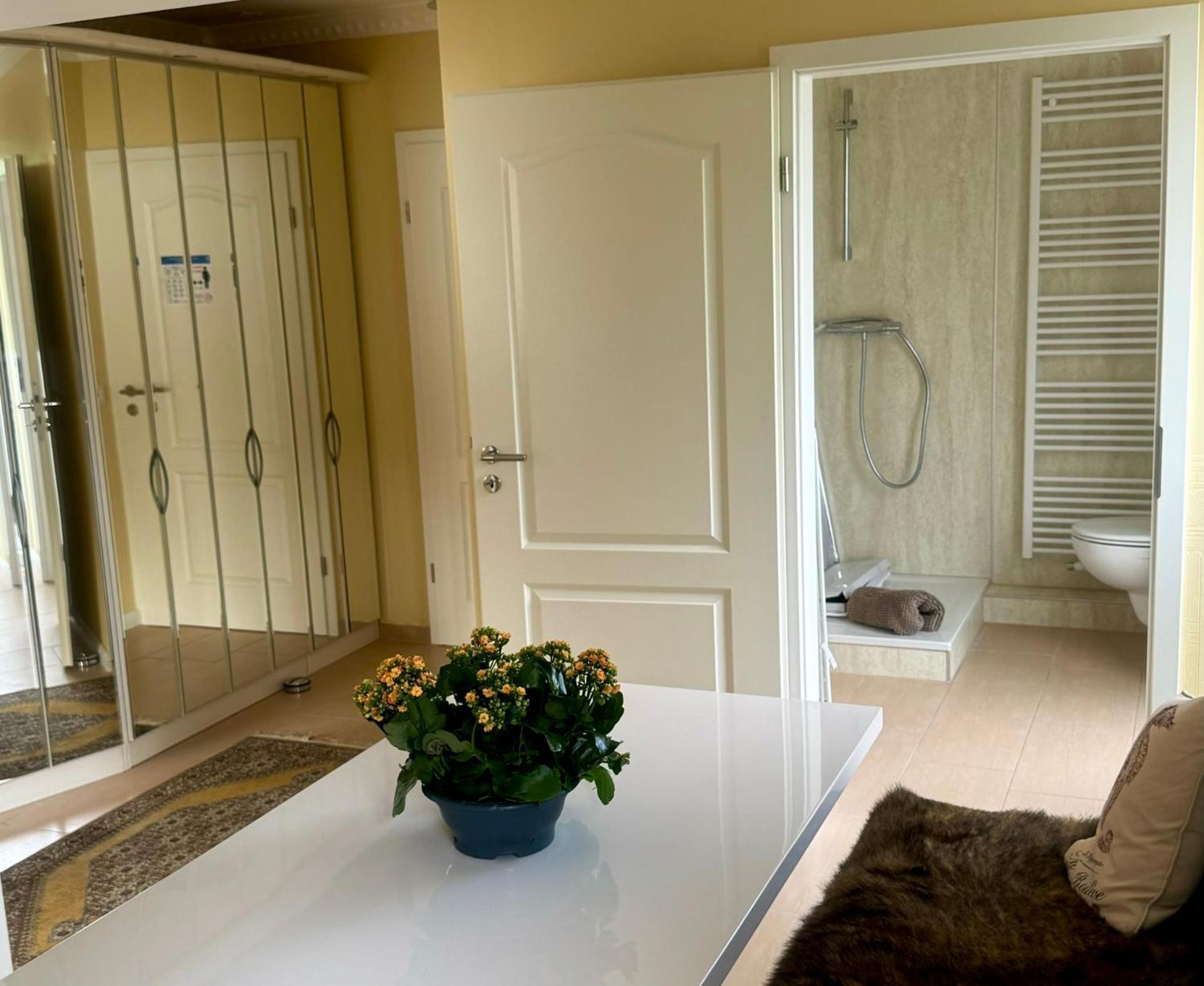 Tiffany's Ferienapartments Sind Alles, Ausser... Gewoehnlich!!! * Тиммендорфер-Штранд